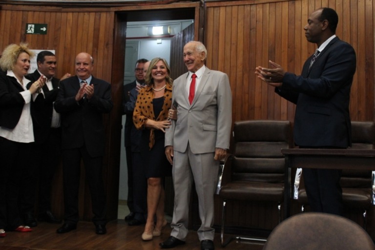 Constituinte de Marília, Doreto Campanari faz 90 anos com problemas de saúde, carinho da família e amigos
