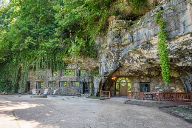 A caverna foi inicialmente esculpida por uma empresa que queria usá-la como um bunker nuclear. Foto: Jam Press/Beckham Creek Cave Lodge