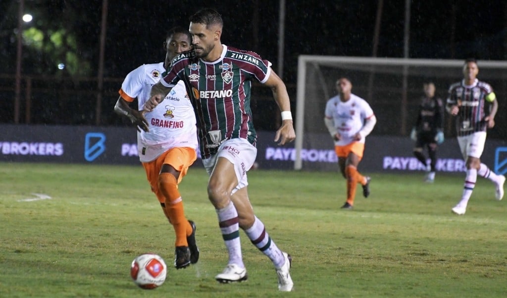 Fluminense assume liderança do Campeonato Carioca com goleada sobre o Nova Iguaçu