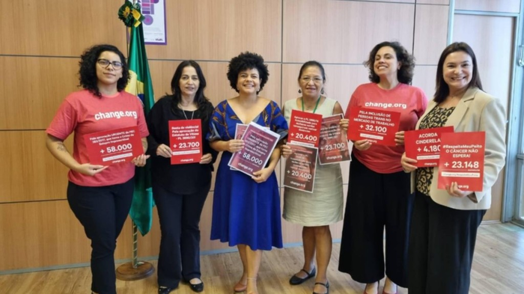 Divulgação Ministério das Mulheres recebe seis petições com 160 mil assinaturas pela elaboração de novas políticas públicas