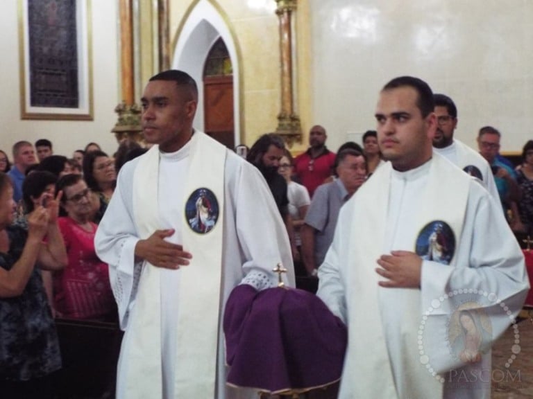 Paróquias têm agenda especial de Páscoa;. entenda as celebrações