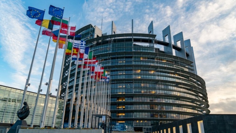 Parlamento Europeu pede suspensão imediata do gás russo