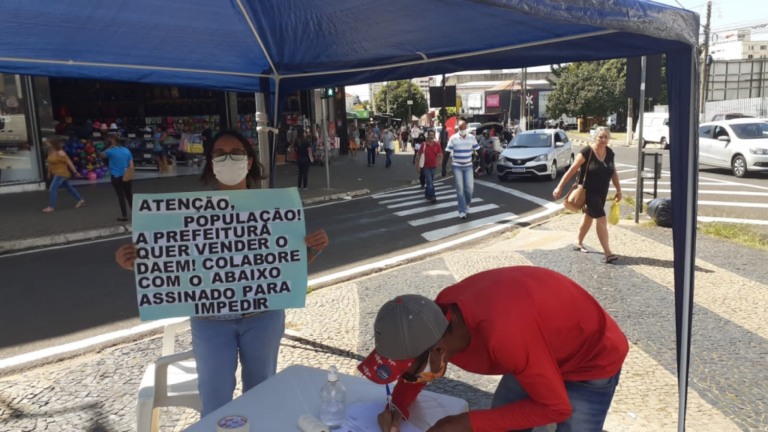 Campanha coleta assinaturas contra projeto de concessão do Daem
