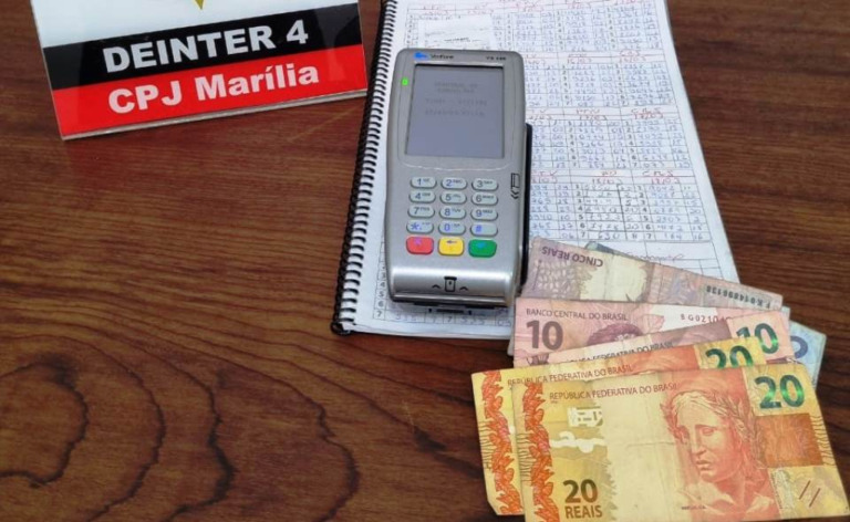 Apuração de jogos de azar apreende máquinas, dinheiro e celulares