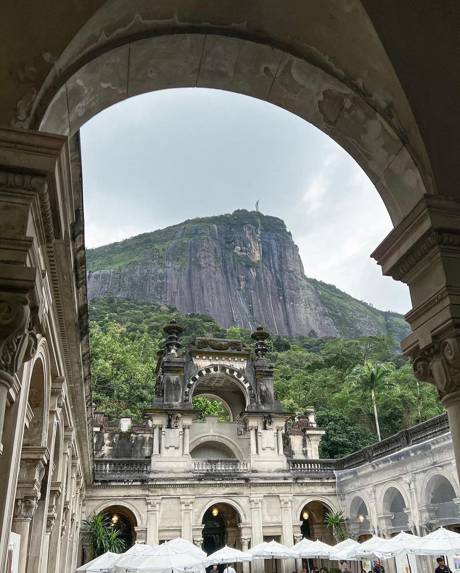 Visto para o Cristo Redentor e o Corcovado do Parque Lage, no Jardim Botânico, no Rio. Foto: Reprodução/Instagram 03.03.2023