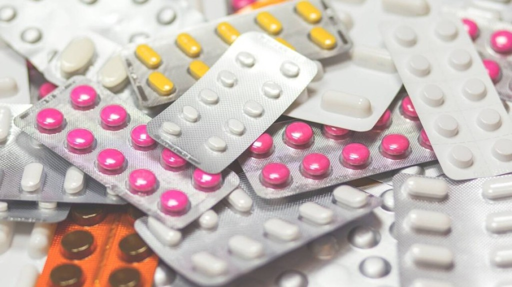 EUA: número de mortes por overdose entre adolescentes mais que dobra