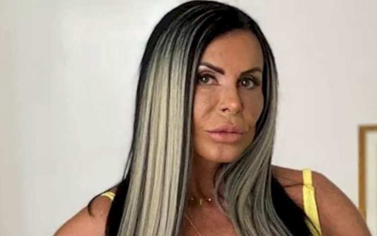 Gretchen usa calcinha com nome do marido e dispara: "Se incomodem mesmo"
