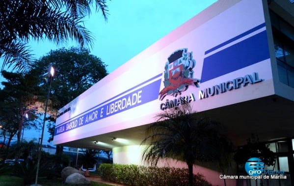 Sessão na Câmara presta homenagem a pastores