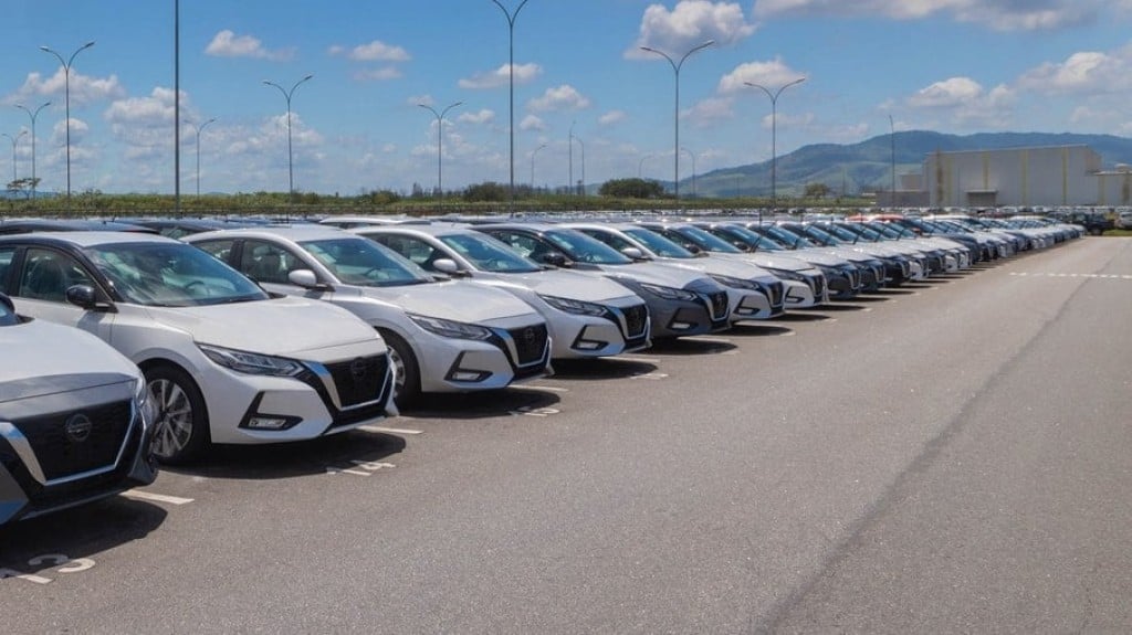 Rival do Corolla, novo Nissan Sentra começa a desembarcar no Brasil