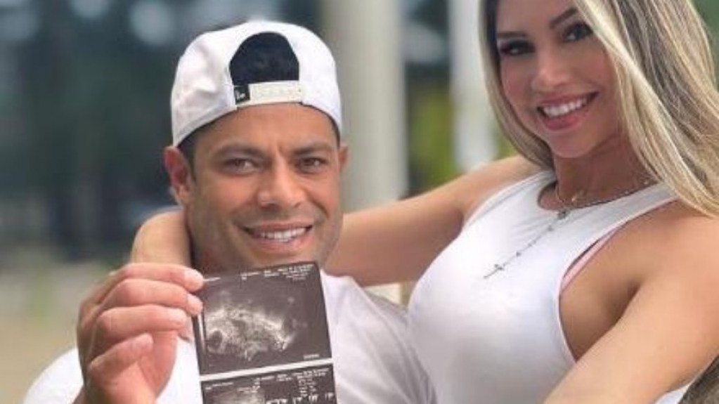 Gravidez de Hulk e Camila Ângelo vira notícia internacional