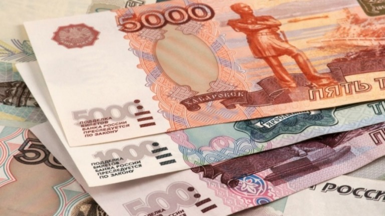 Rússia perde 35 bilionários nos meses da guerra, aponta Forbes