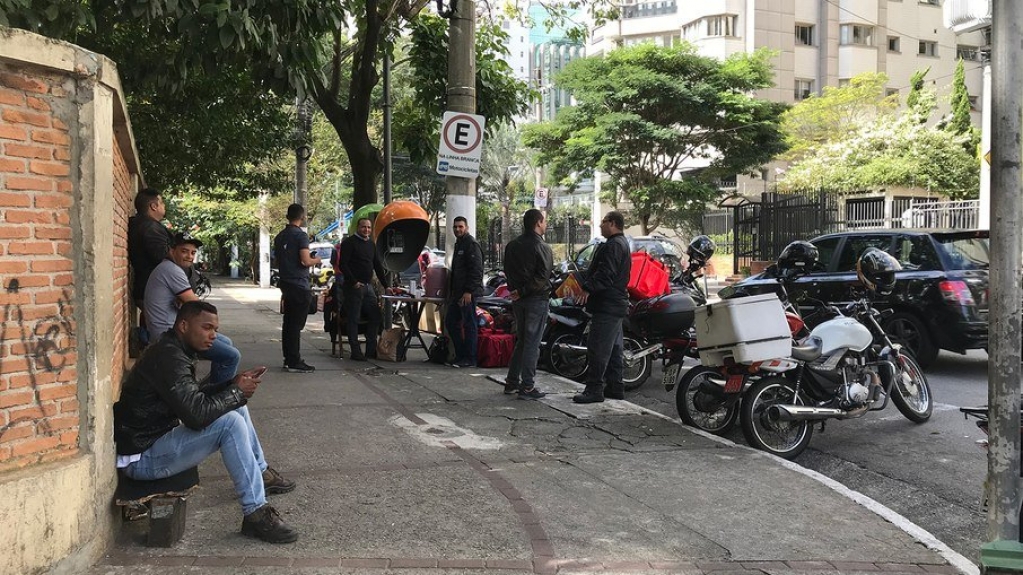Justiça pode assegurar direitos a trabalhadores de aplicativo