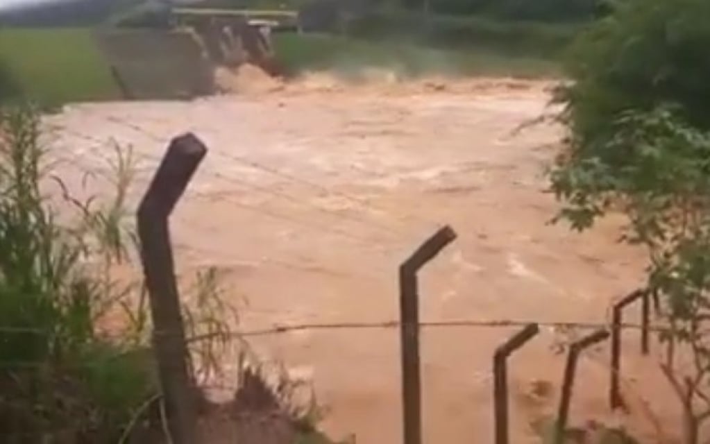 Barragem no Espírito Santo corre risco de rompimento, afirma prefeitura