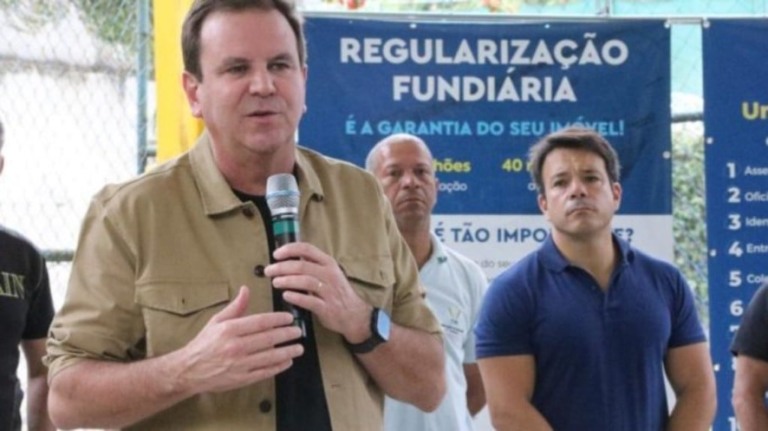 Prefeito do Rio diz que Bolsonaro deixa "bomba-relógio" para os pobres