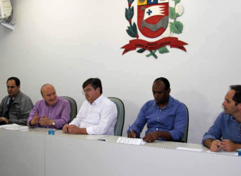Prefeito Daniel ALonso ndurante depoimento na CPI da Carne Estragada