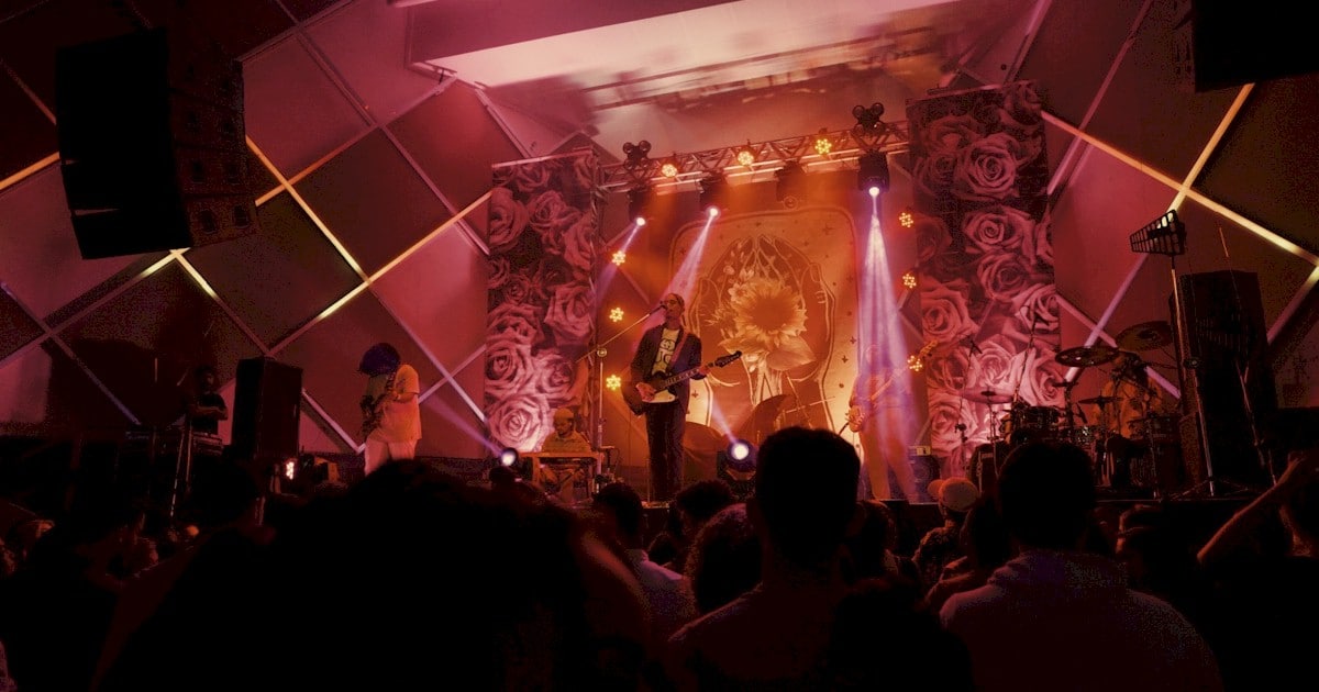 Vitão agita público em show em São Paulo. Veja as fotos