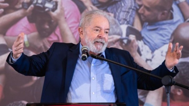 Lula critica troca na Petrobras: 'Bolsonaro precisa assumir o país'