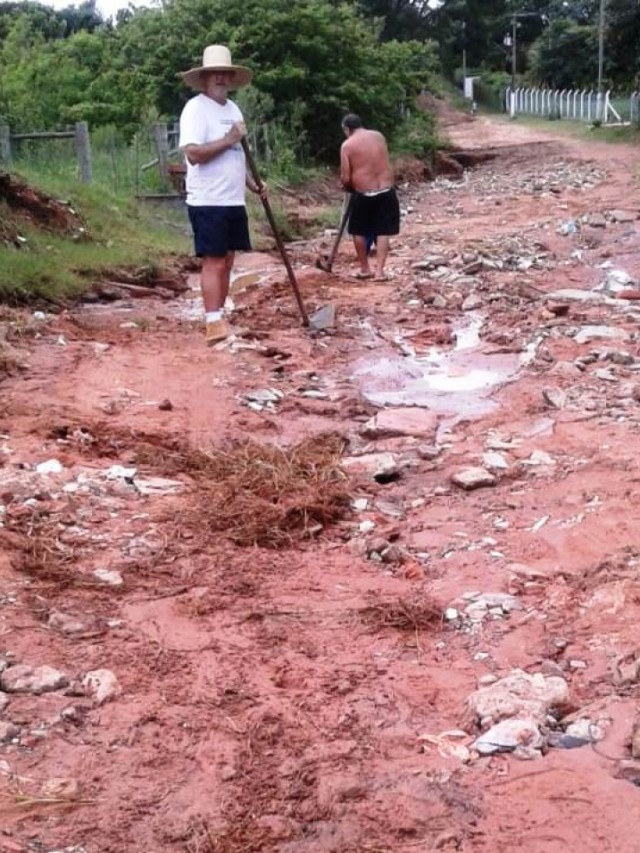 Bairro de Marília castigado por enxurradas tem erosões e ruas intransitáveis