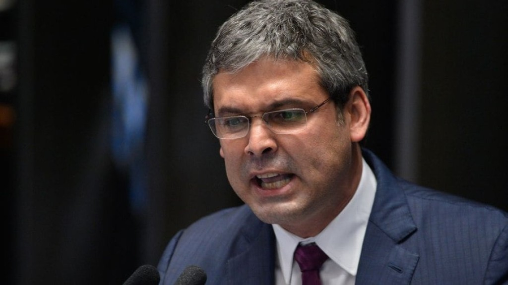 PT questiona se Abin espionou localização de celulares de políticos PT questiona se Abin espionou localização de celulares de políticos