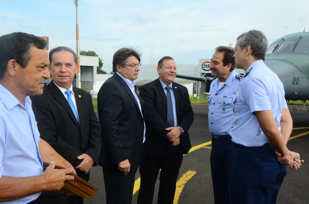 Comando da FAB visita empresa e amplia parceria em Marília