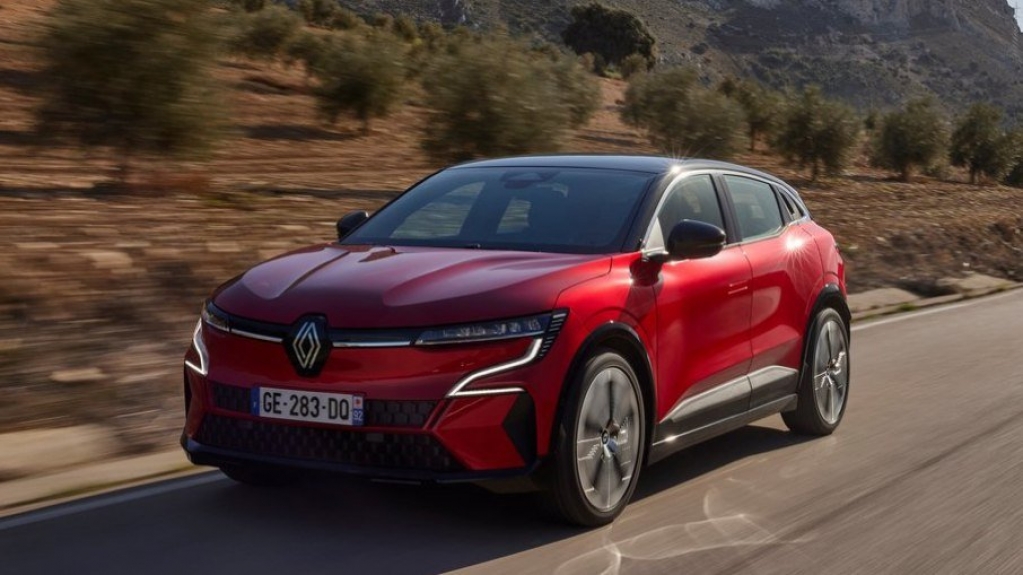 Renault Mégane voltará ao Brasil como SUV elétrico no fim do ano