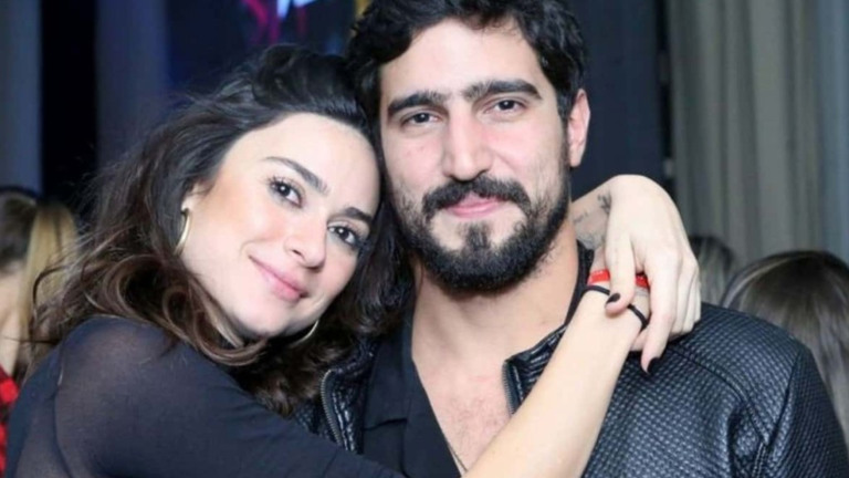 Thaila Ayala e Renato Góes celebram 2 meses da filha: ‘Minha Tereza fez 2 meses!!!’