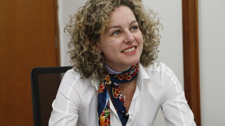 Ana Carla Abrão é cogitada para assumir pasta de Planejamento