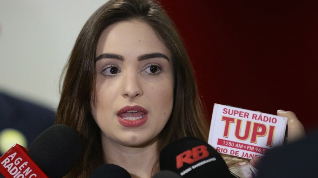 Patrícia Lélis mentiu sobre supostas ameaças de Eduardo Bolsonaro, diz polícia Patrícia Lélis mentiu sobre supostas ameaças de Eduardo Bolsonaro, diz polícia