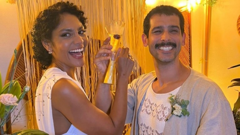 Barbara Reis abre álbum de cliques de seu casamento e celebra: ‘1 mês do nosso sim’