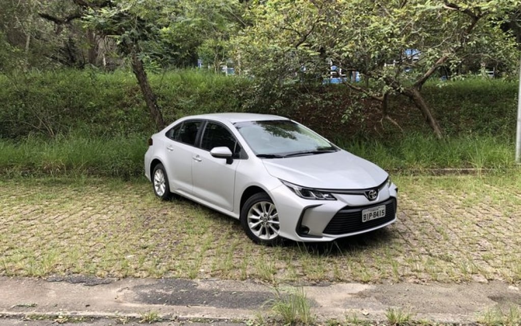 Toyota Corolla GLi pode surpreender como as demais versões? Veja as impressões