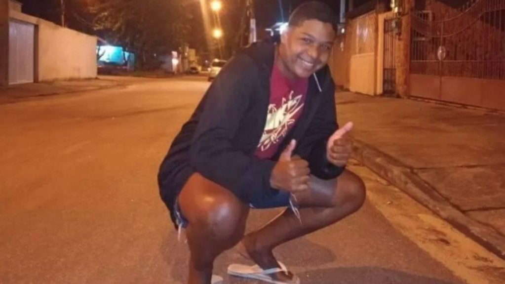 Rio: adolescente é assassinado por amigos após briga por celular