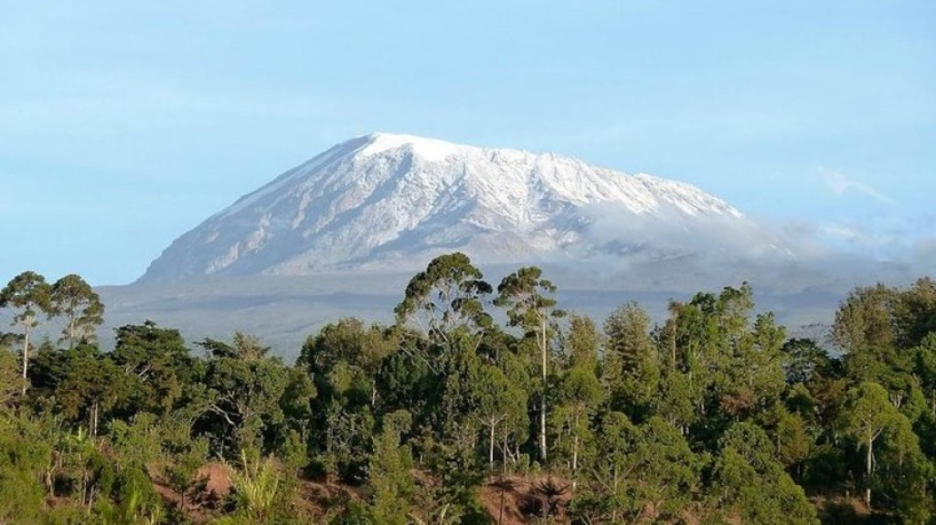 Monte Kilimanjaro ganha internet para movimentar turismo da Tanzânia