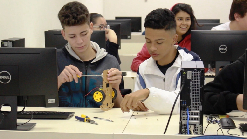 Olimpíada de Robótica Univem tem vagas para alunos de ensino médio e técnico