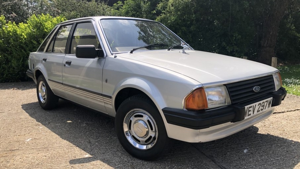 Ford Escort Ghia da princesa Diana é vendido pelo equivalente a R$ 387 mil