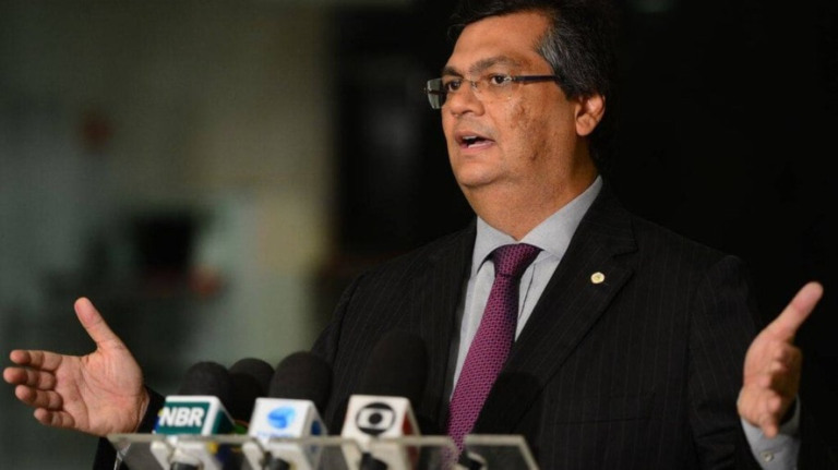 Dino desiste de Camata e anuncia novo comandante da PRF
