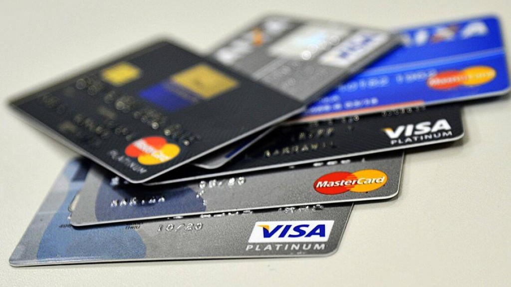 BC limita tarifas para cartões de débito e pré-pago a partir de 2023