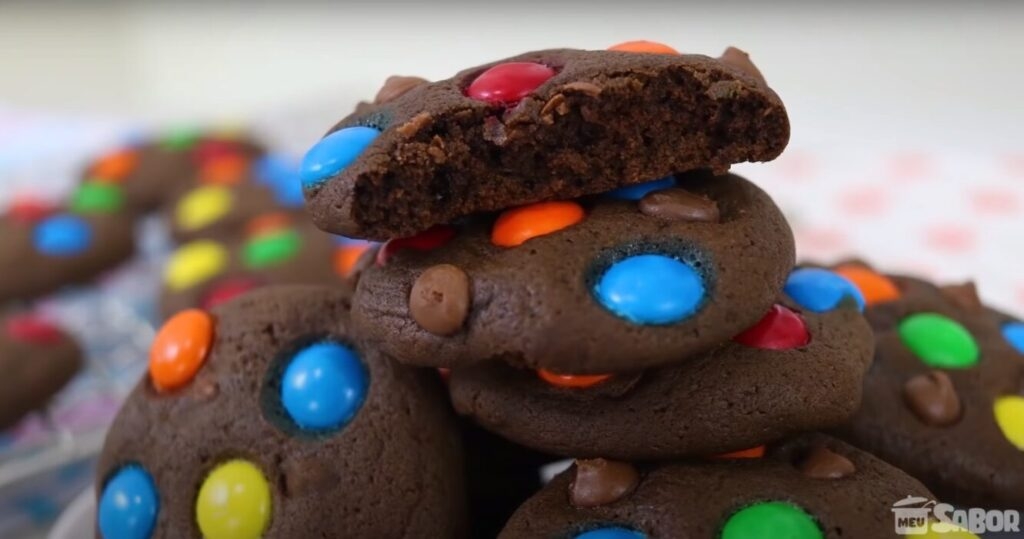 Veja só essa receitinha maravilhosa e que vai só 3 ingredientes, Cookies de Chocolate