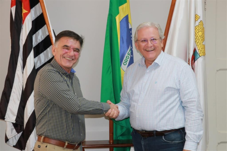Flávio Peres assume Prefeitura de Garça em licença do prefeito João Carlos