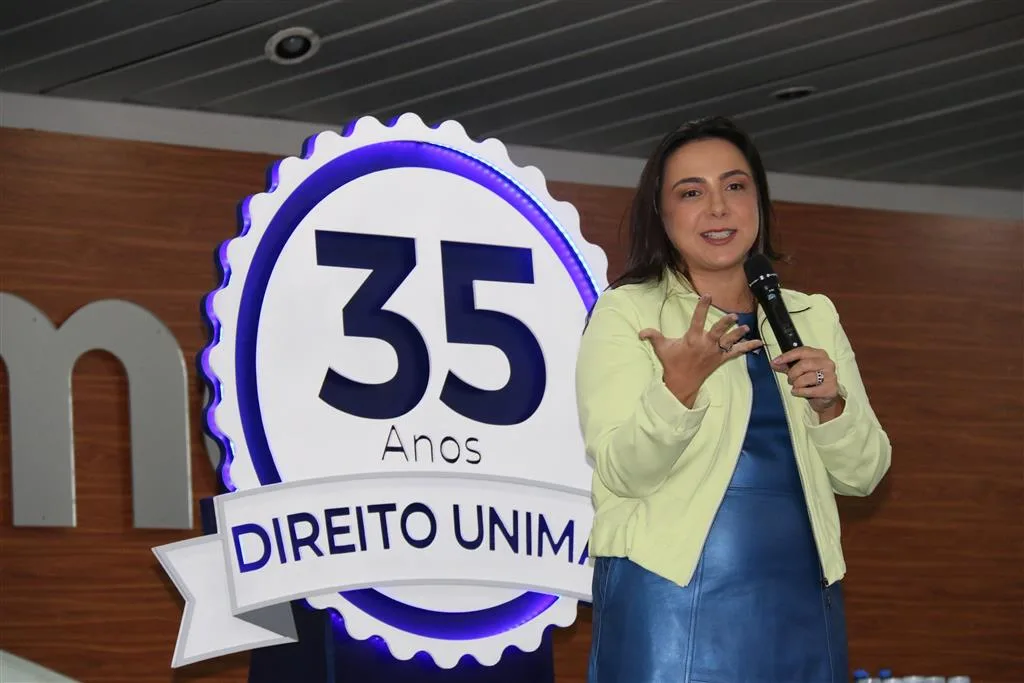 Fernanda Mesquita Serva, Pro-Reitora de Pós-Graduação, durante evento na Unimar - Divulgação