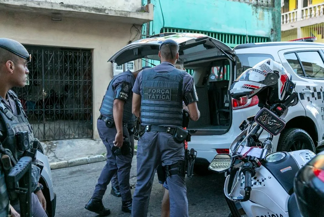 Polícia descobre cartilha para golpes e fraudes bancárias