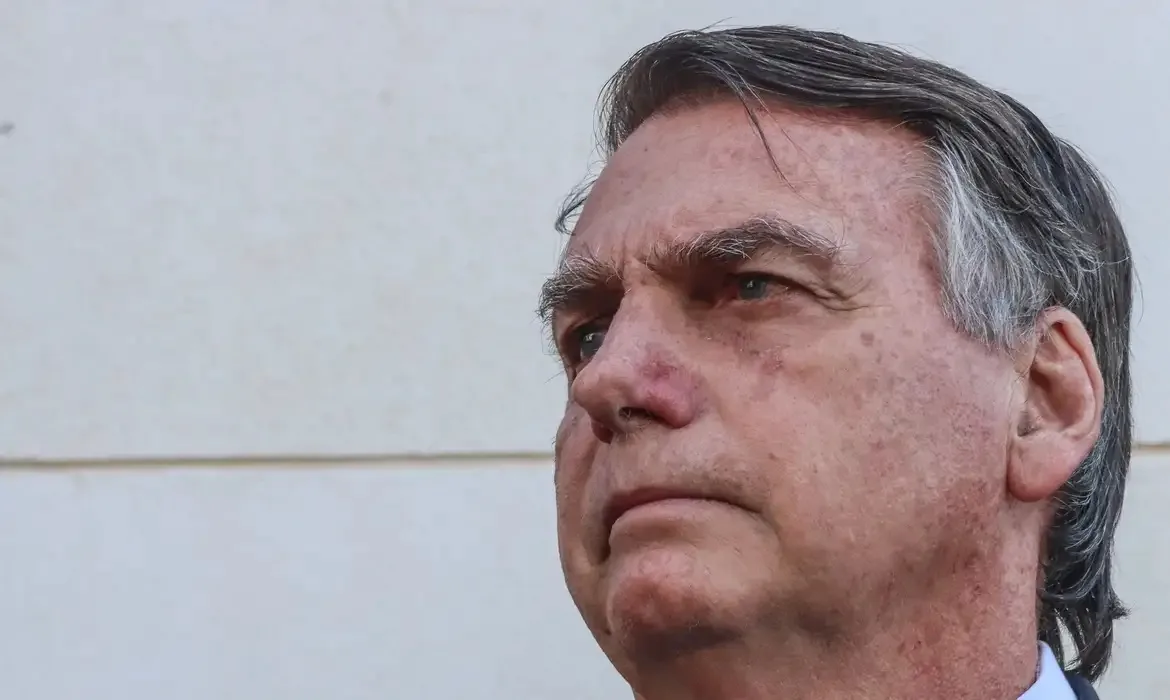 PF indicia Bolsonaro e mais 36 por tentativa de golpe