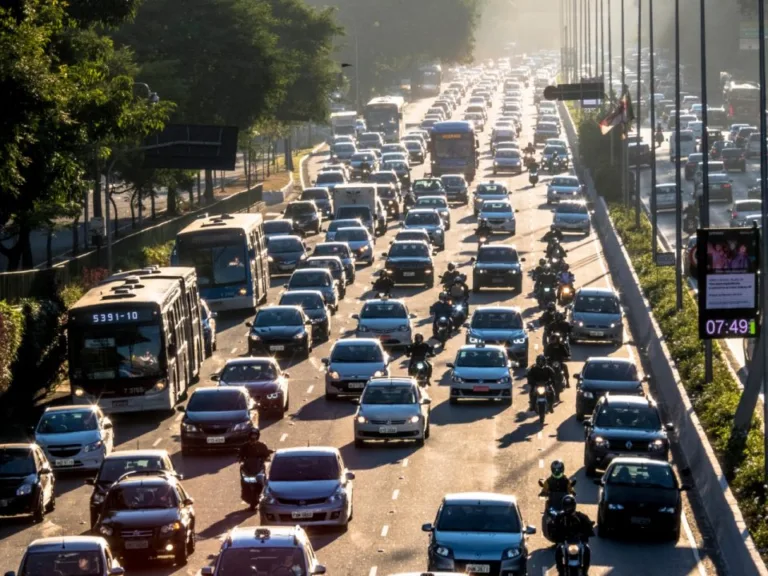 IPVA mostra queda em carros e alta em motos