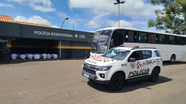 Homem é preso por tráfico em ônibus para saidinha temporária