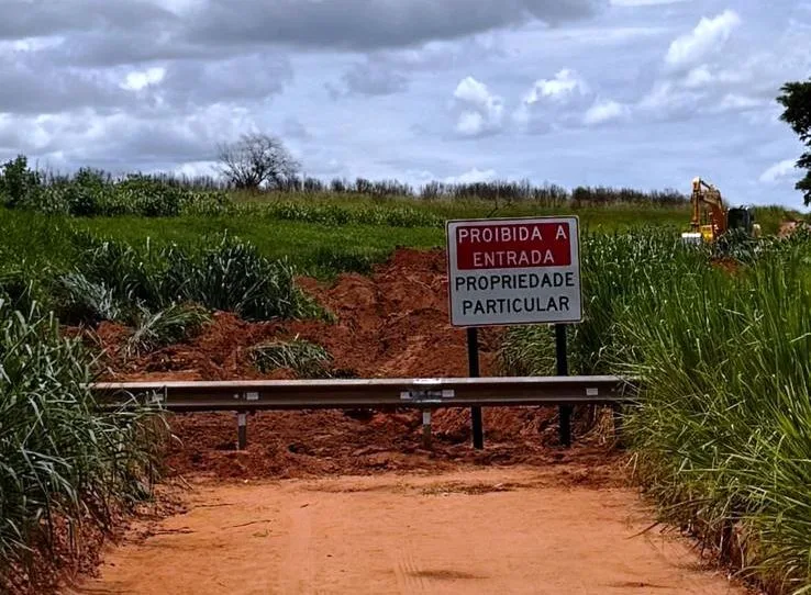 Eixo fecha desvio de pedágio em Pompéia