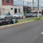 Ruas amanhecem com lixo acumulado em Marília