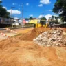 Obras liberam uma faixa ao lado de erosão