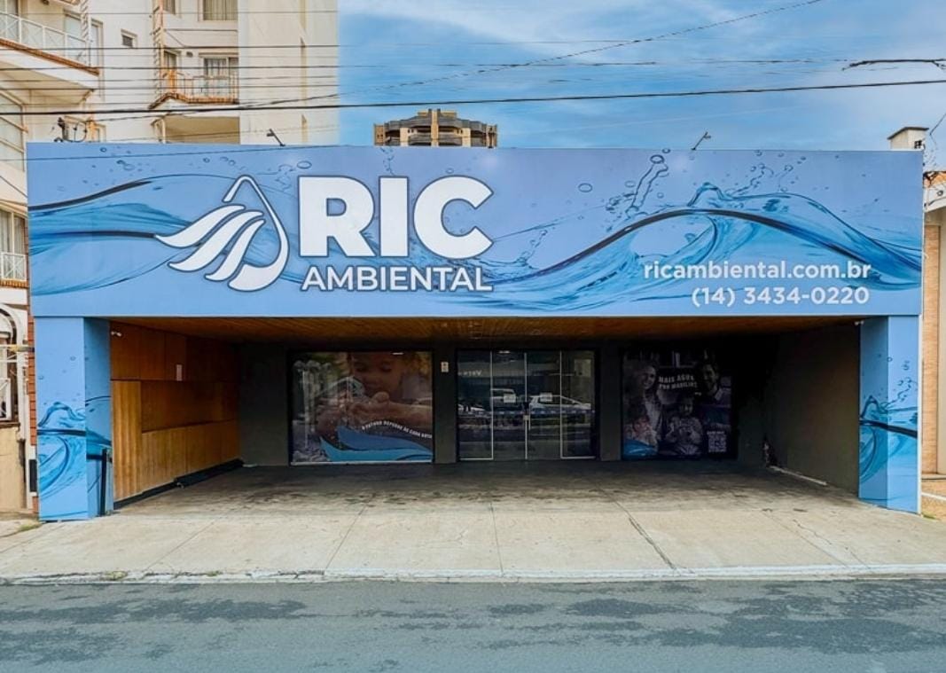 Rede quebra e bairros ficam sem água na zona oeste