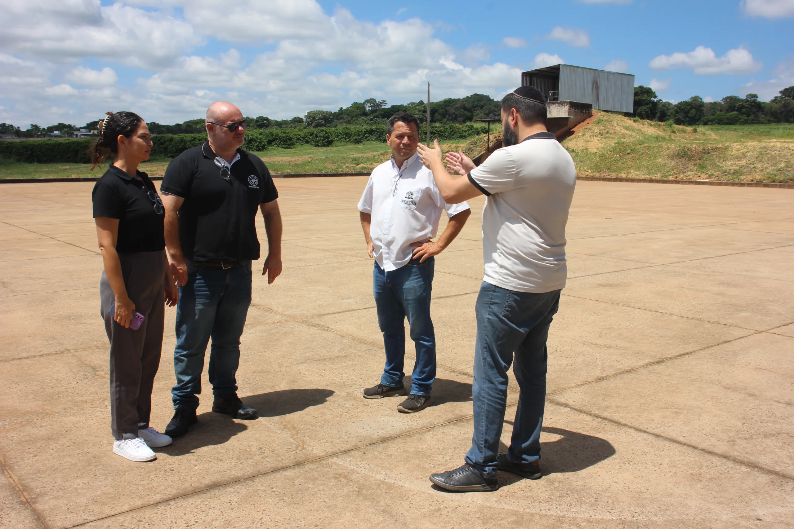 Sebrae de Marília auxilia visitas e aproxima cafeicultores de exportação