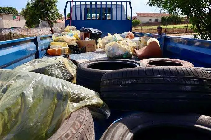 Operação contra dengue vai recolher material em bairros