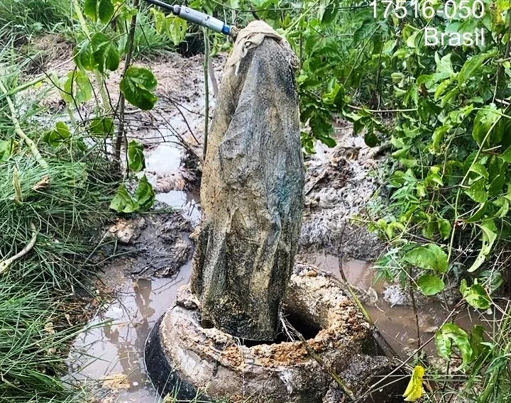 Reparo contém vazamento na Cascata e revela suspeita de vandalismo